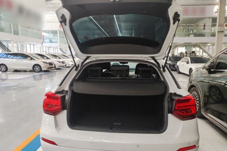 Used Audi Q2L 2018 35 TFSI Fashionable & Elegant Version China VI Emission Standard Trunk