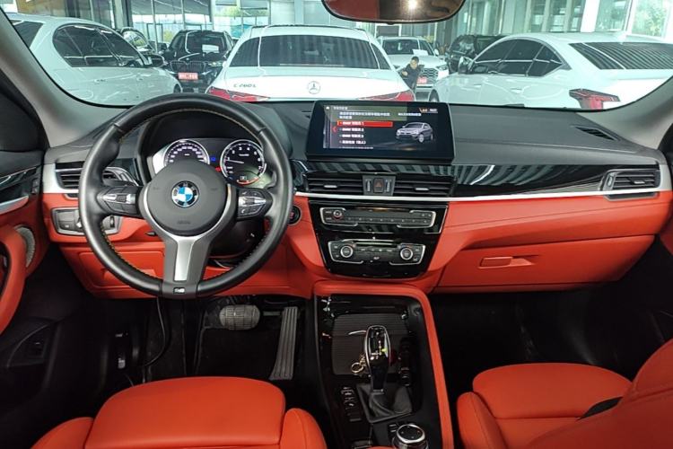 Used BMW X2 2023 sDrive25i M Sport Night Edition Center Console