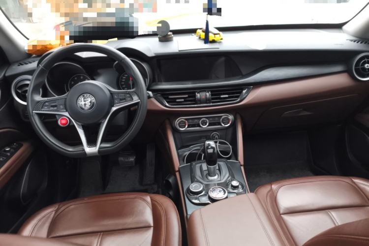 Used Alfa Romeo Stelvio 2017 2.0T 200HP Luxury Edition