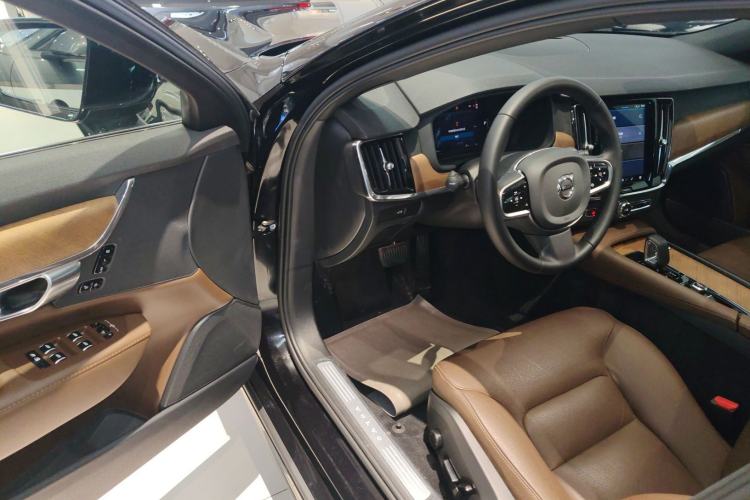 Used Volvo S90 2025 B5 Zhiyi Luxury Edition