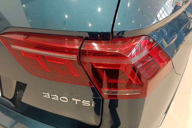 Used Volkswagen Tiguan L 2022 330TSI Automatic Two-Wheel Drive R-Line Enhanced Edition
