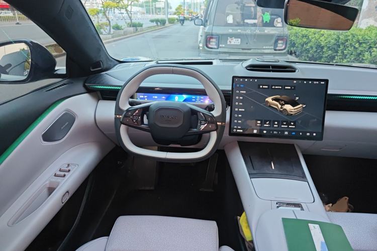 Used Lynk & Co Z10 2025 95 kWh 702 km All-Wheel Drive Intelligent Driving Ultra
