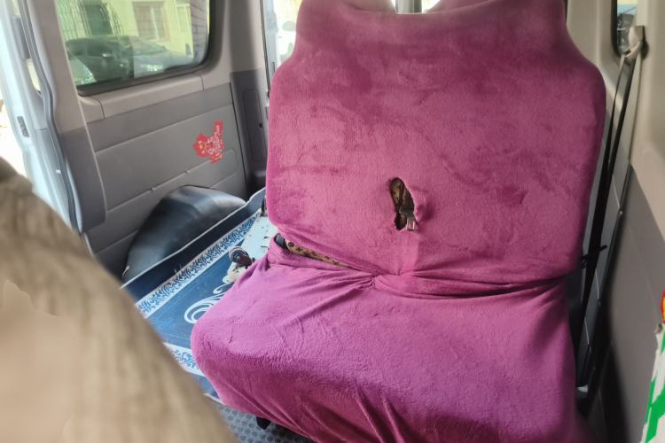 Used SAIC MAXUS Xintu V80 2020 2.0T AMT PLUS City Edition Short Wheelbase Ultra-Low Roof 5/6-Seater Left Rear Seat