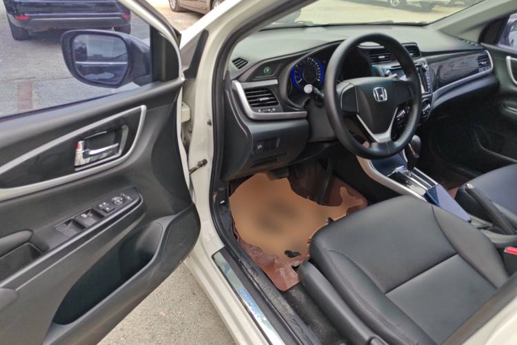 Used Honda Crider 2015 1.8L automatic comfort version Driver Seat