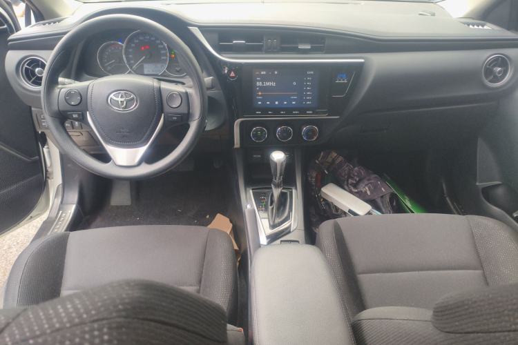 Used Toyota Levin 2017 Revised 185T CVT Elite Edition China V Standard Center Console