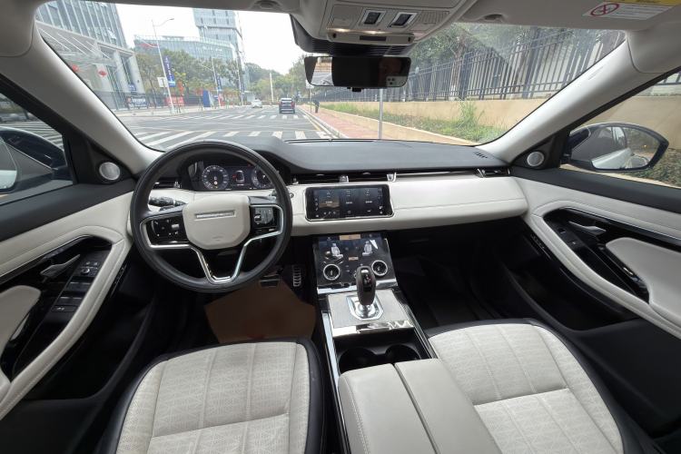 Used Land Rover Range Rover Evoque 2023 Aurora L 249 PS Luxury Edition