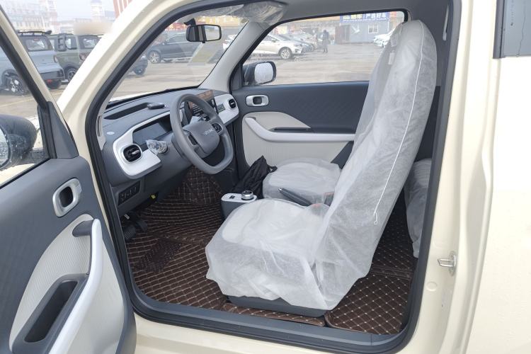 Used Geely Galaxy Panda 2025 210 km – Yuanqi Bear Left Front Seat