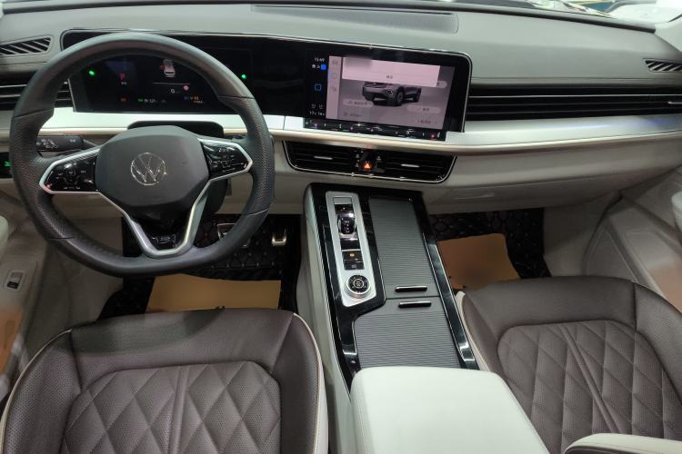 Used Volkswagen Tavendor 2023 380TSI Four-Wheel Drive R-Line Cruise Edition Center Console