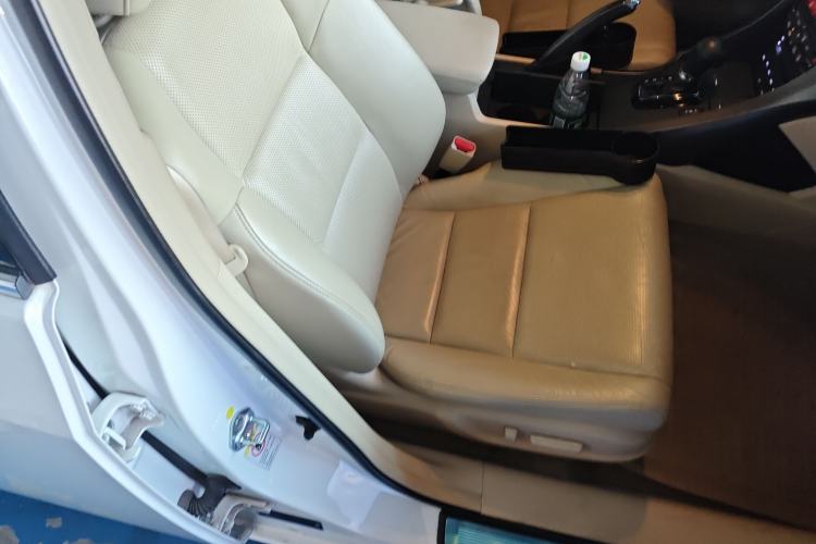 Used Honda Spirior 2013 2.4L Luxury Edition Right Front Seat