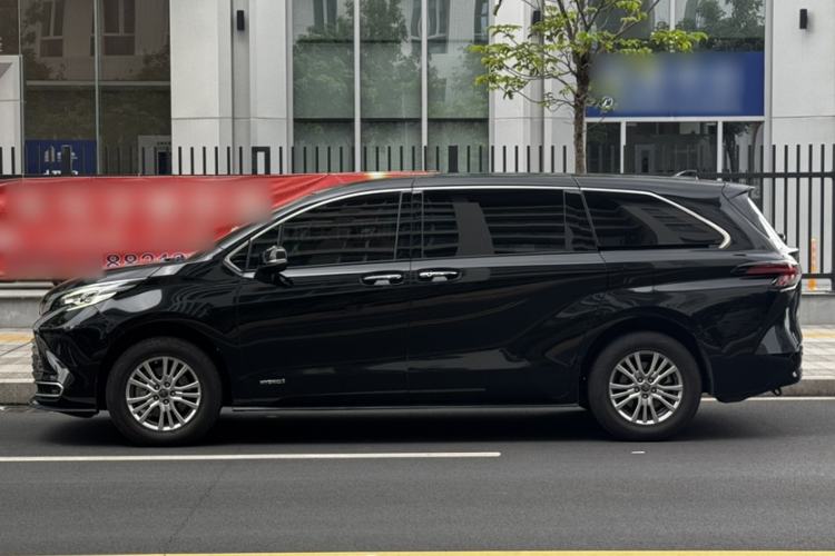 Used Toyota SIENNA 2021 2.5L Hybrid Premium Edition Exterior 9