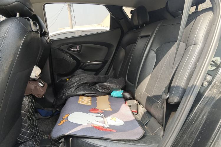 Used Hyundai ix35 2015 2.0L Automatic 2WD Smart Version China V Standard
