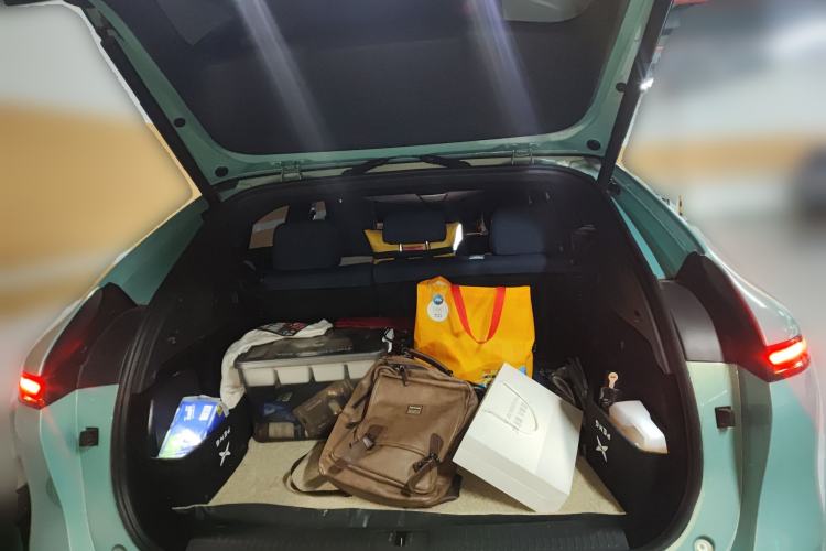 Used XPeng G6 2023 580 Long-Range Pro Trunk