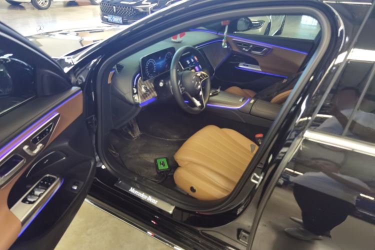 Used Mercedes-Benz E-Class 2024 Refresh E 300 L Stylish Edition
