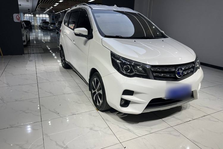 Used Venucia M50V 2017 1.6L XL CVT Luxury Edition