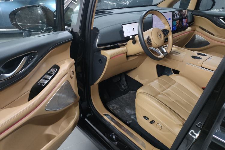 Used VOYAH Dream 2025 PHEV Four-Wheel-Drive Flagship Kunpeng Edition
