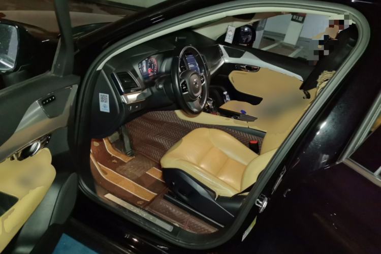 Used Volvo XC90  Driver Seat