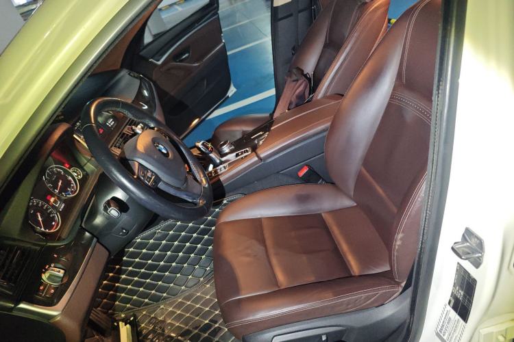 Used BMW 5 Series 2017 525Li Luxury Design Package Left Front Seat