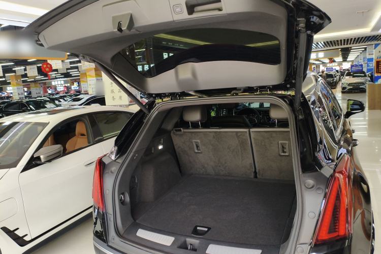 Used Cadillac XT5 2022 2.0T Two-Wheel Drive Luxury Version Trunk