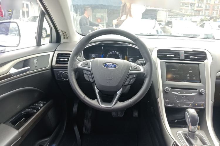 Used Ford Mondeo 2013 2.0L GTDi 200 Luxury Model