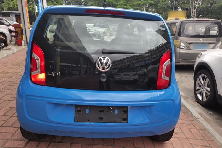Used Volkswagen up! 2015 1.0L move up! Rear