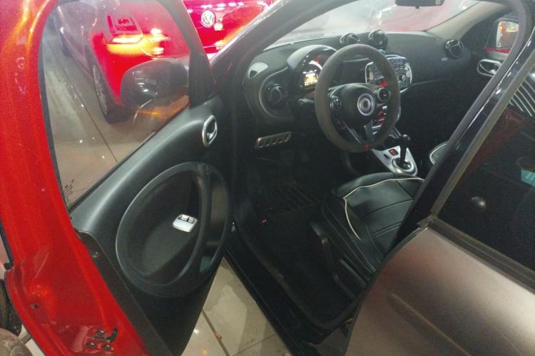 Used smart forfour 2016 1.0L 52 kW Passion Edition Driver Seat
