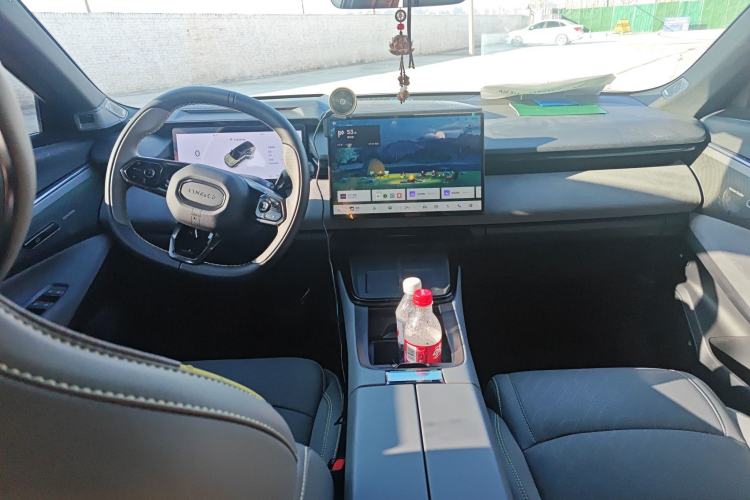 Used Lynk & Co 08 EM-P 2025 245km Ultra-Long Range Halo
