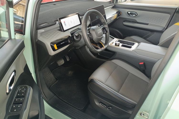 Used AION Y 2022 70 Tech Edition Lithium Iron Phosphate
