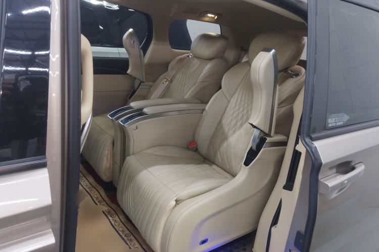 Used Buick GL8 2022 ES Landtrek 653T Comfort Edition