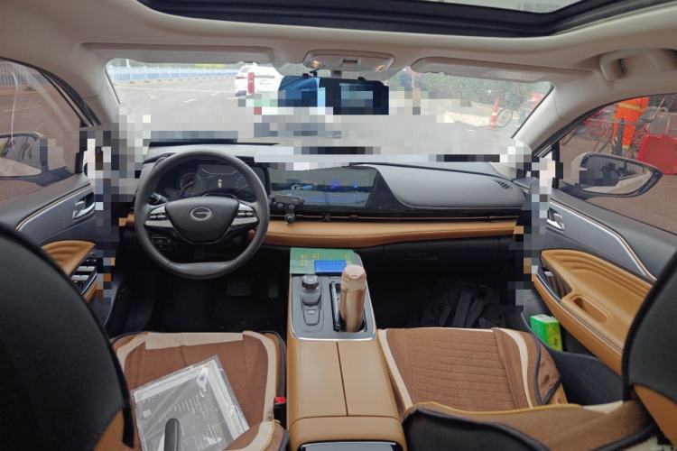 Used AION S 2023 Meizu 580 Lithium Iron Phosphate Center Console