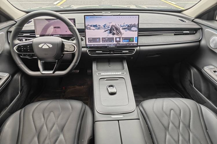 Used Chery Fengyun A8L 2025 1.5 TGDI 145 km Luxury Version
