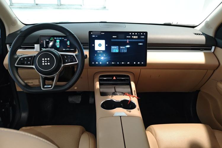 Used Landian E5 PLUS 2025 165 km Long-Range Version PLUS 7-Seater