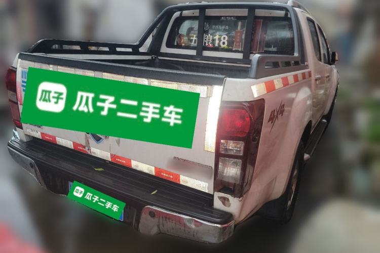 Used Isuzu D-MAX 2018 3.0T Four-Wheel Drive Automatic Ultra-Luxury Version 4JJ1-TC HI
