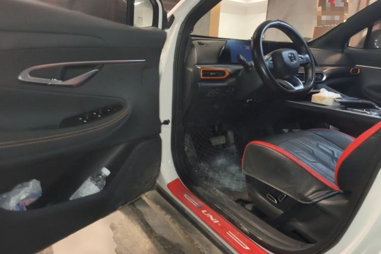 Used CHANGAN UNI-T 2022 2.0T Prestige Version Driver Seat