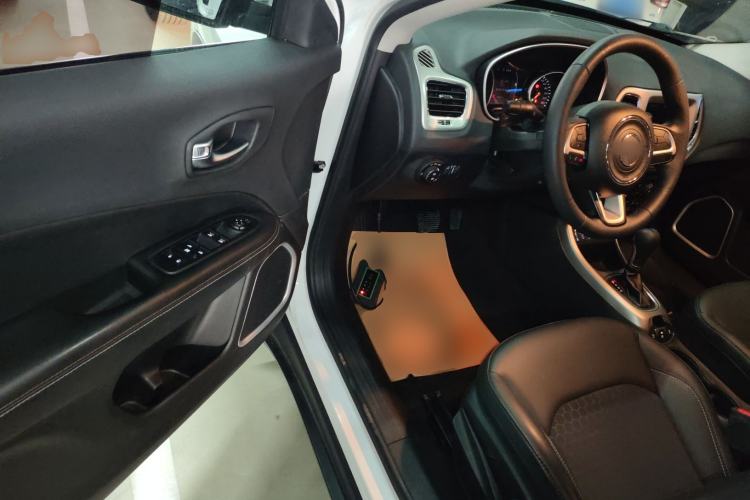 Used Jeep Compass 2019 220T Automatic Enjoyment Version
