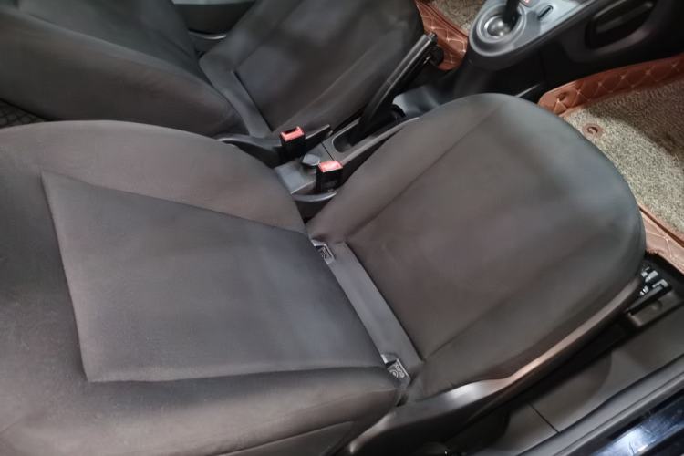 Used smart fortwo 2015 1.0L 52 kW hardtop Dynamic version