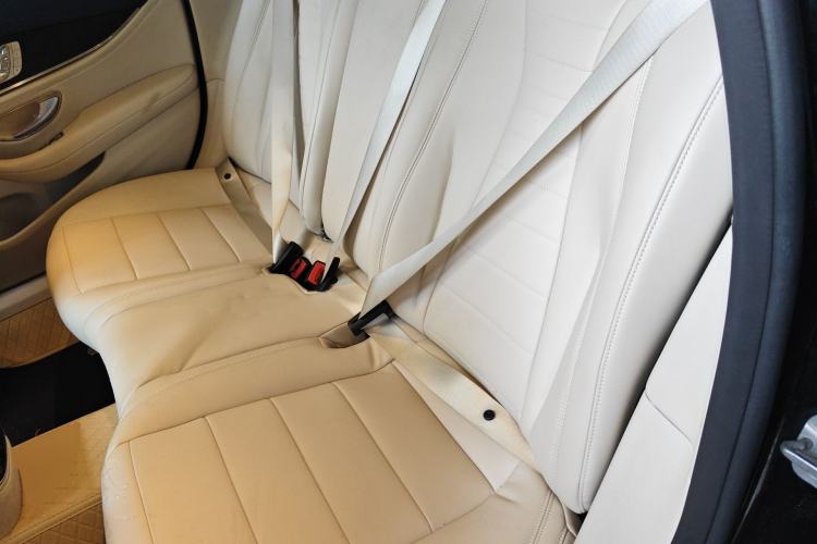 Used Mercedes-Benz E-Class 2022 Revised Version E 300 L Sport Luxury Edition Left Rear Seat