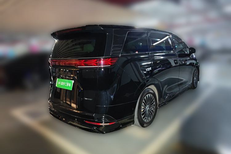 Used Denza D9 2022 DM-i 970 Four-Wheel Drive Flagship Model
