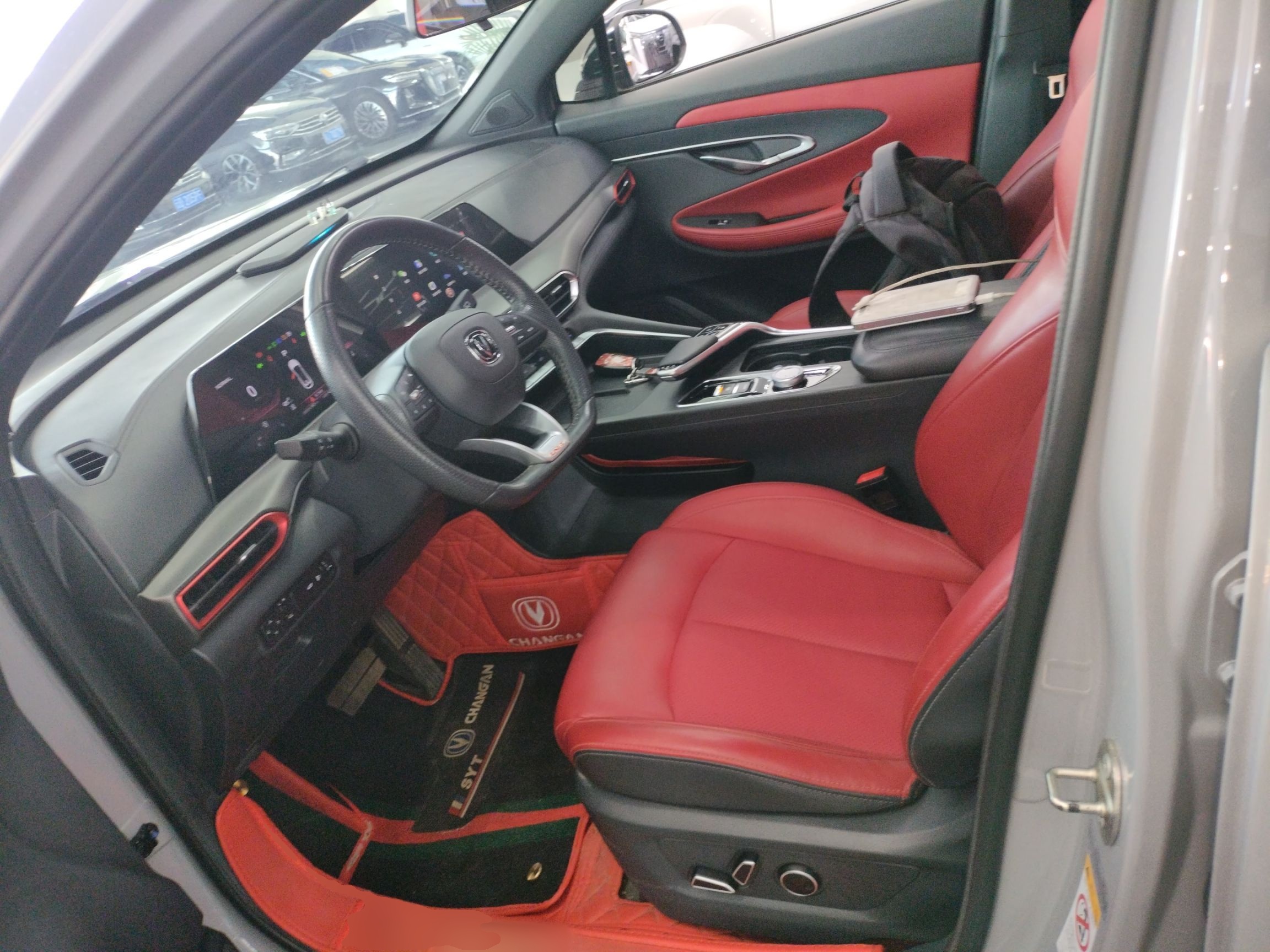 Переднее сиденье в автомобиле