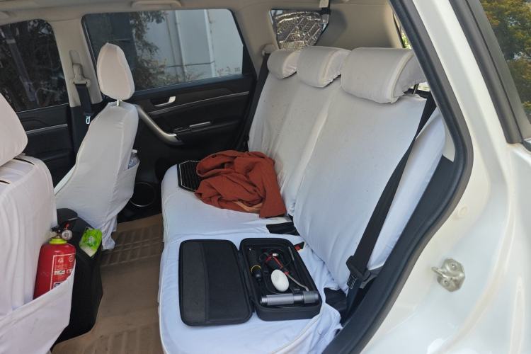 Used Haval H6 2015 Sport Edition 1.5T Automatic Two-Wheel Drive Luxury Model Left Rear Seat