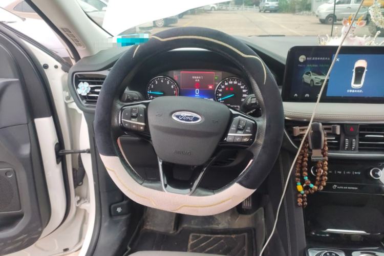 Used Ford Escape 2020 EcoBoost 245 Two-Wheel-Drive Titanium Edition Steering Wheel