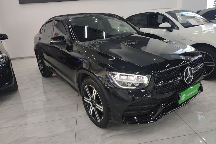 Used Mercedes-Benz GLC Coupe 2022 Refreshed GLC 260 4MATIC Coupe SUV Front Right 45 Deg