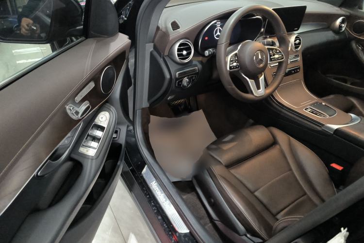 Used Mercedes-Benz GLC 2020 Facelift GLC 260 L 4MATIC Luxury Edition
