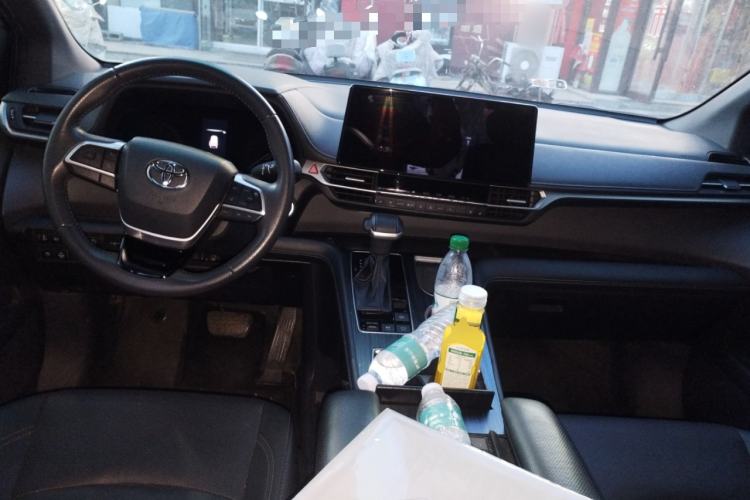 Used Toyota SIENNA 2024 2.5L Hybrid Four-Wheel Drive Prestige Edition