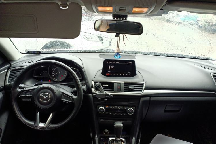 Used Mazda 3 Axela 2017 Sedan 1.5L Automatic Luxury Model Emission Standard China V Center Console