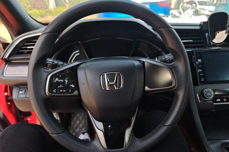 Used Honda Civic 2021 HATCHBACK 220TURBO CVT New Trendsetter
