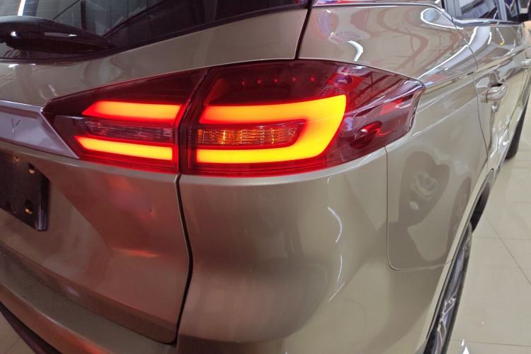 Used Geely Auto Emgrand X7 Sport 2021 Million Edition 1.8TD DCT Two-Wheel Drive Comfort Model
