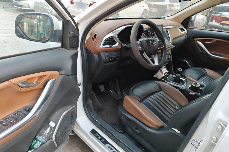 Used Soueast DX7 2015 1.5T Manual Luxury Model
