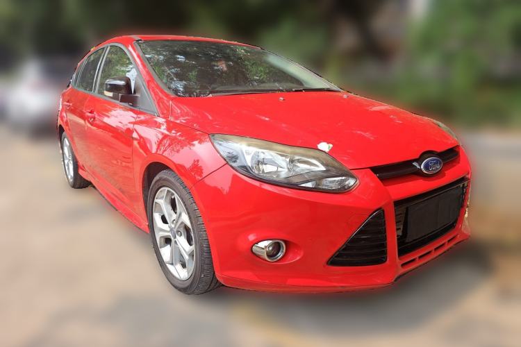 Used Ford Focus 2012 Hatchback 2.0L Automatic Luxury Sport Model Front Right 45 Deg