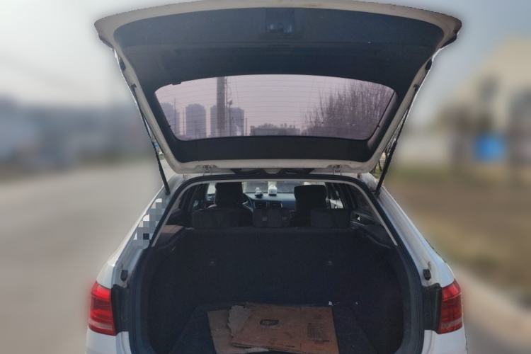 Used Volkswagen Gran Lavida 2015 1.6L Manual Fashion Edition
