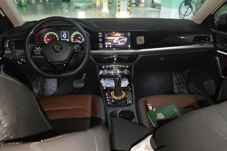 Used Volkswagen Lavida 2019 280TSI DSG Luxury Edition China VI Standard Center Console